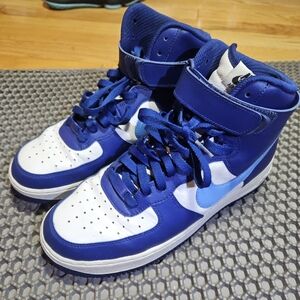 Nike Air Force 1 High trainers in blue and white sz 9.5